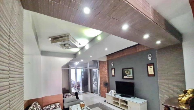 3.95 Tỷ có ngay nhà Song Hành 73.7m2 P Tân Hưng Thuận Quận 12.